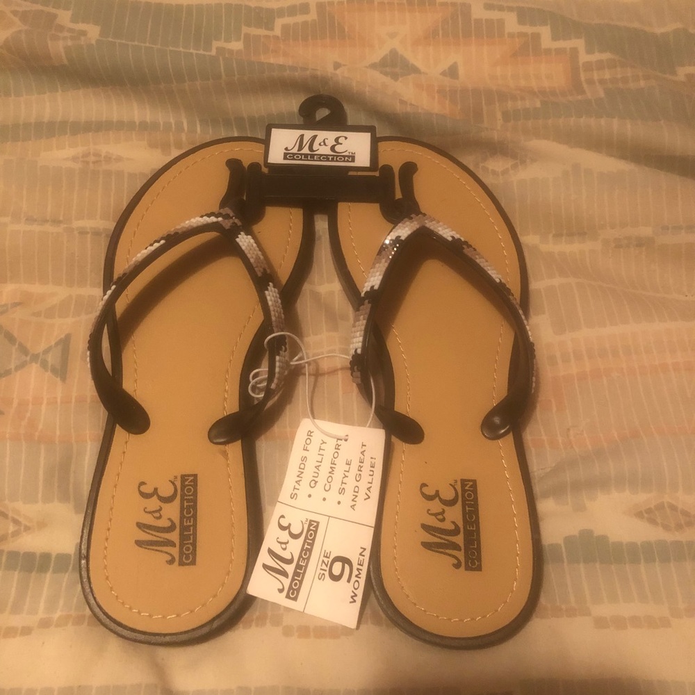 Ladies flip flops